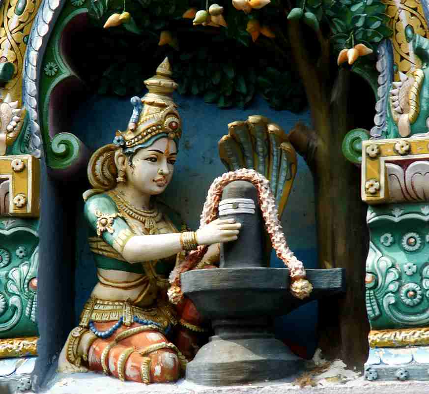 devotionauLingam-Kanchipuram.jpg