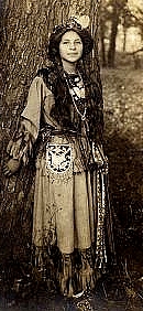 photo de jeune femme Seneca